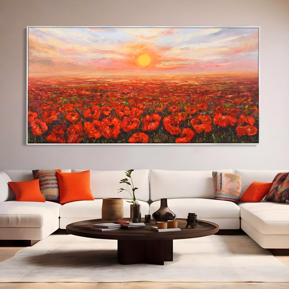 Tablou canvas cu pictura camp cu maci, in rama de aluminiu argintiu, pe perete intr-un living